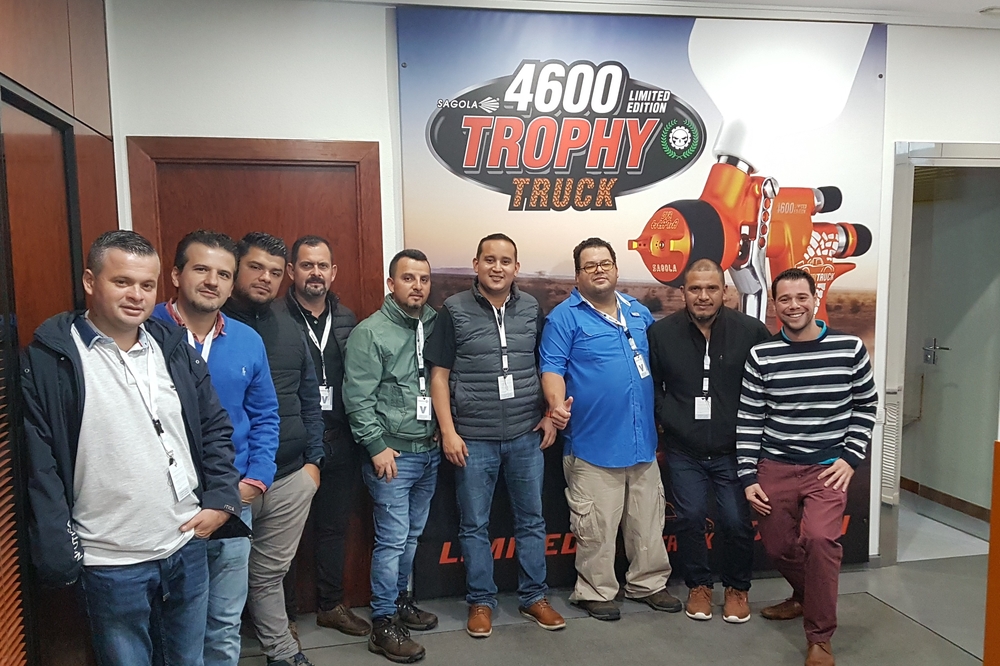 VISITA DE COMERCIALIZADORA AUTOMOTRIZ 4J